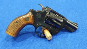 Revólver Astra 680 2"