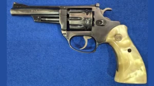 Revólver Astra Cadix Calibre .22